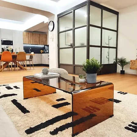 Apartment Citylife Near Milan's Thermal Baths And Metro *