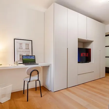 Apartment Citylife Near Milan's Thermal Baths And Metro