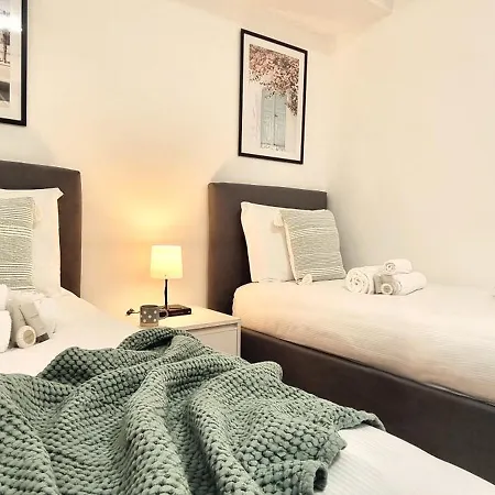 Citylife Near Milan's Thermal Baths And Metro Apartment *